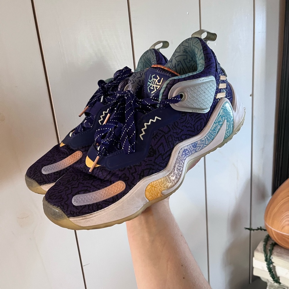 Adidas DON issue 3 shoes